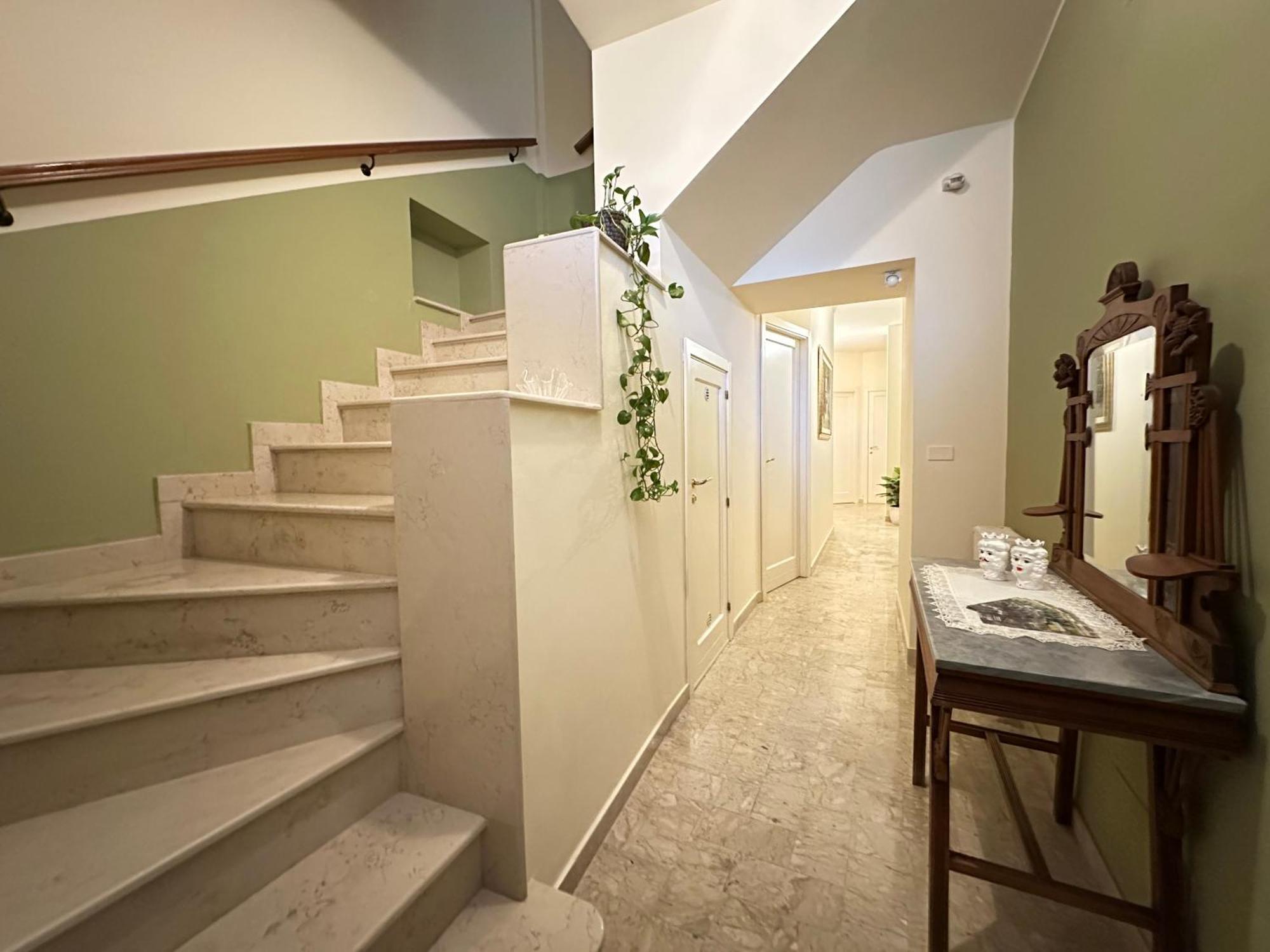 Historic B&B Apartments Home Chiaramonte Gulfi Eksteriør bilde